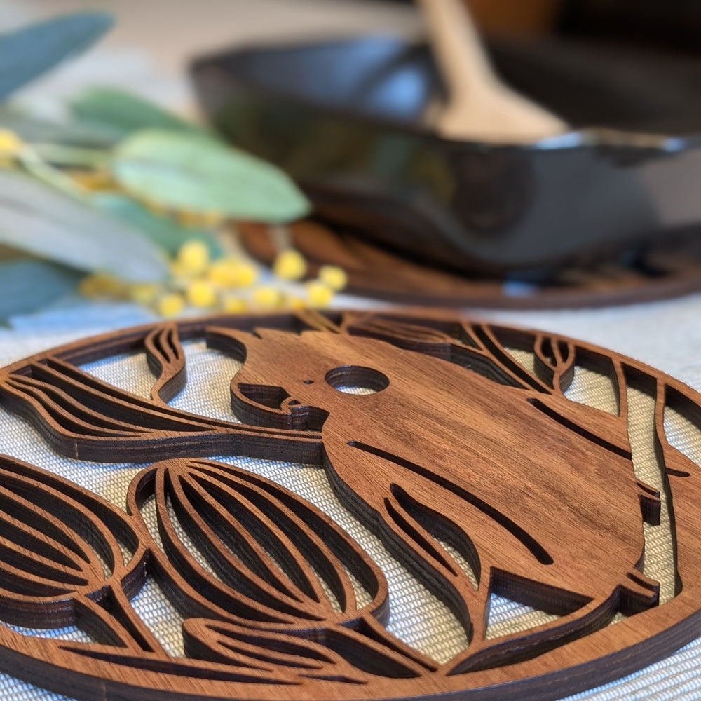 Black Cockatoo: Australian Wooden Trivet / Pot Stand (Large)