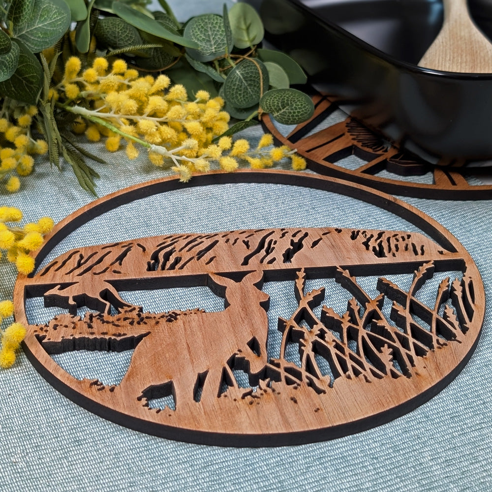 Uluru Kangaroos: Australian Wooden Trivet / Pot Stand (Large)