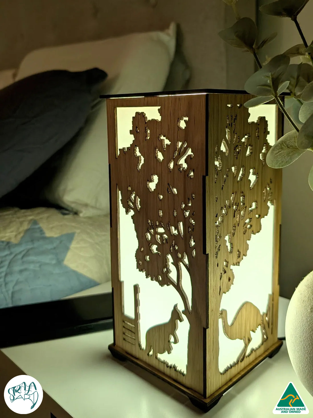 Kangaroo Emu: Australian Hardwood Lamp