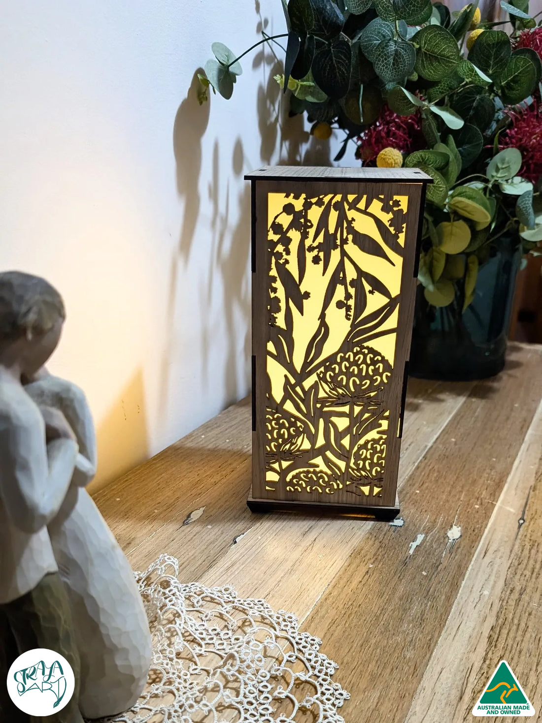 Australian Flowers: Australian Hardwood Lamp